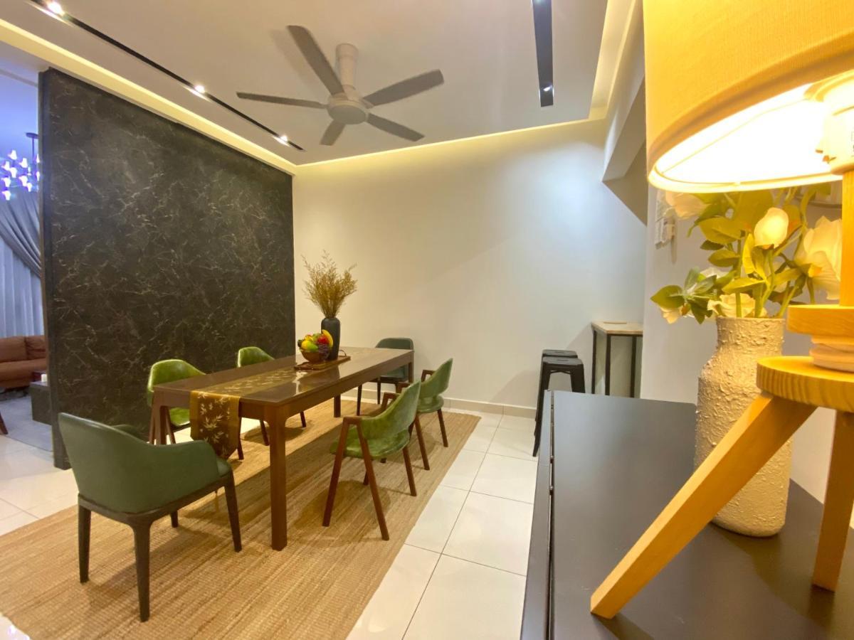 Luxury 2-Storey Terrace House Near Ioi City Mall Putrajaya Exteriör bild