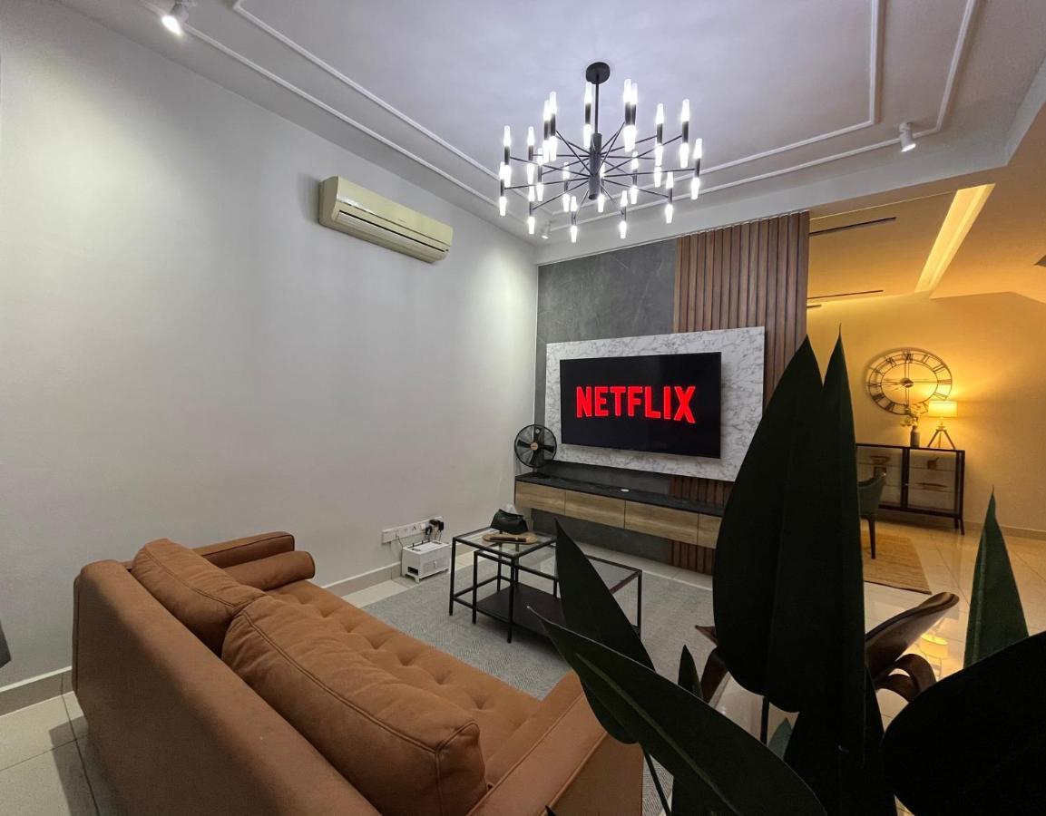 Luxury 2-Storey Terrace House Near Ioi City Mall Putrajaya Exteriör bild